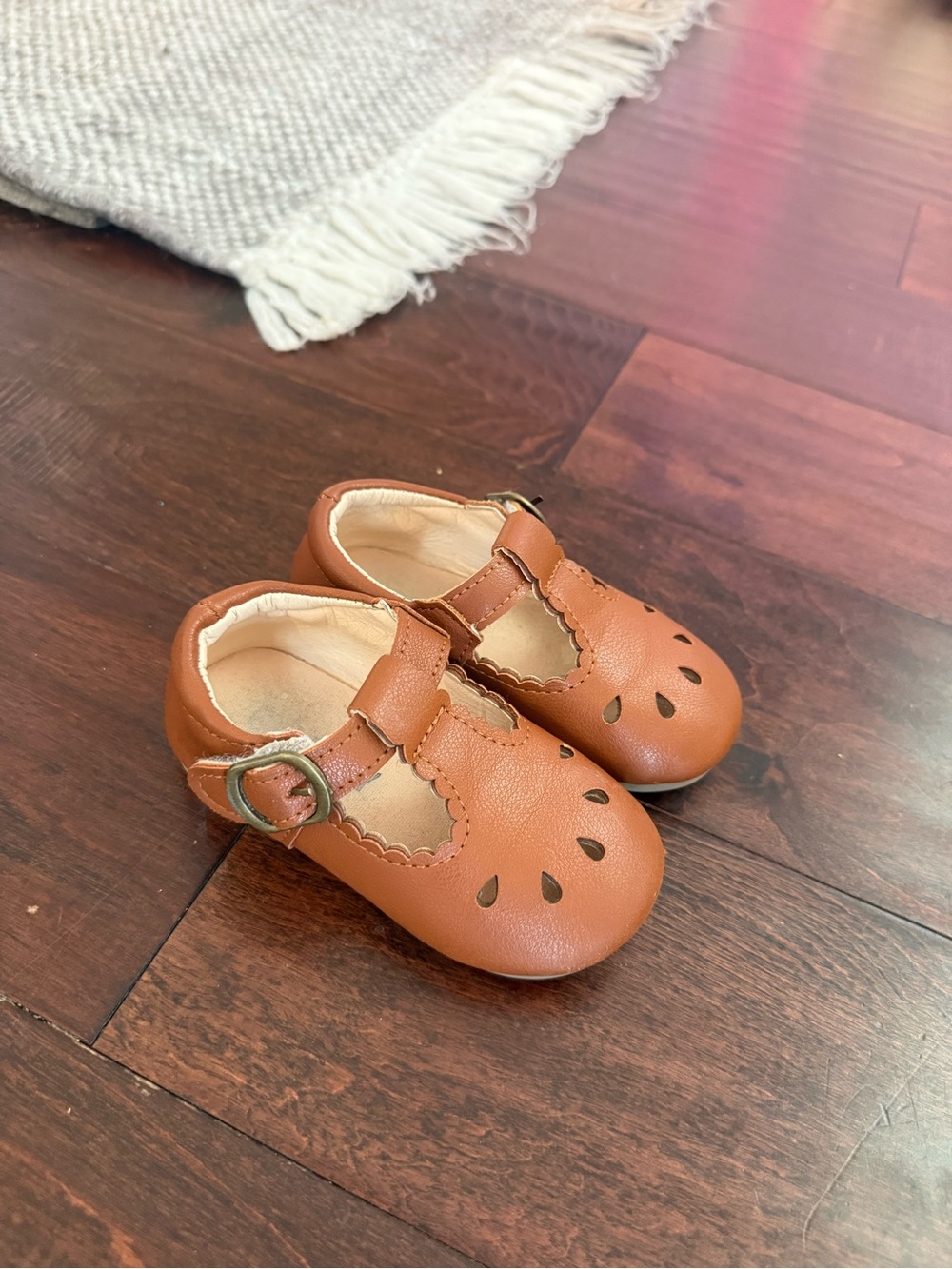 Toddler Mary Jane Shoes in Tan - Cute T-Strap Baby Walkers